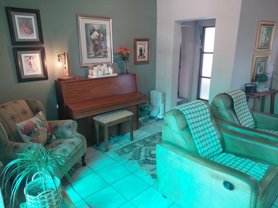 4 Bedroom Property for Sale in Bothasrus Eastern Cape